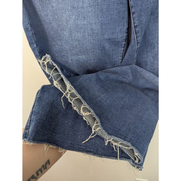 Universal Standard High Rise Raw Hem Wide Leg Jean (Altered) - Picture 2 of 7